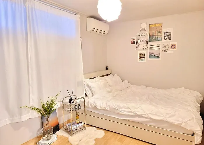 Danbam Sinchon, 2br Up To 3 People *